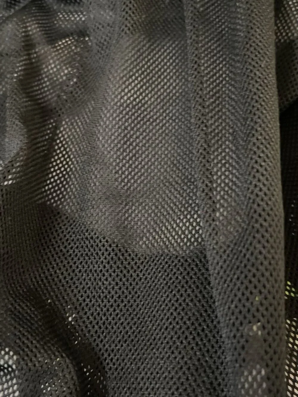 Page One Men's Black Feather Pattern Swim Shorts Size Large Quick Dry Mesh Linin